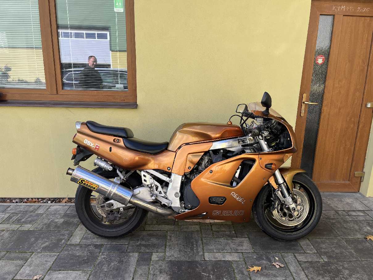 Suzuki GSX-R 750