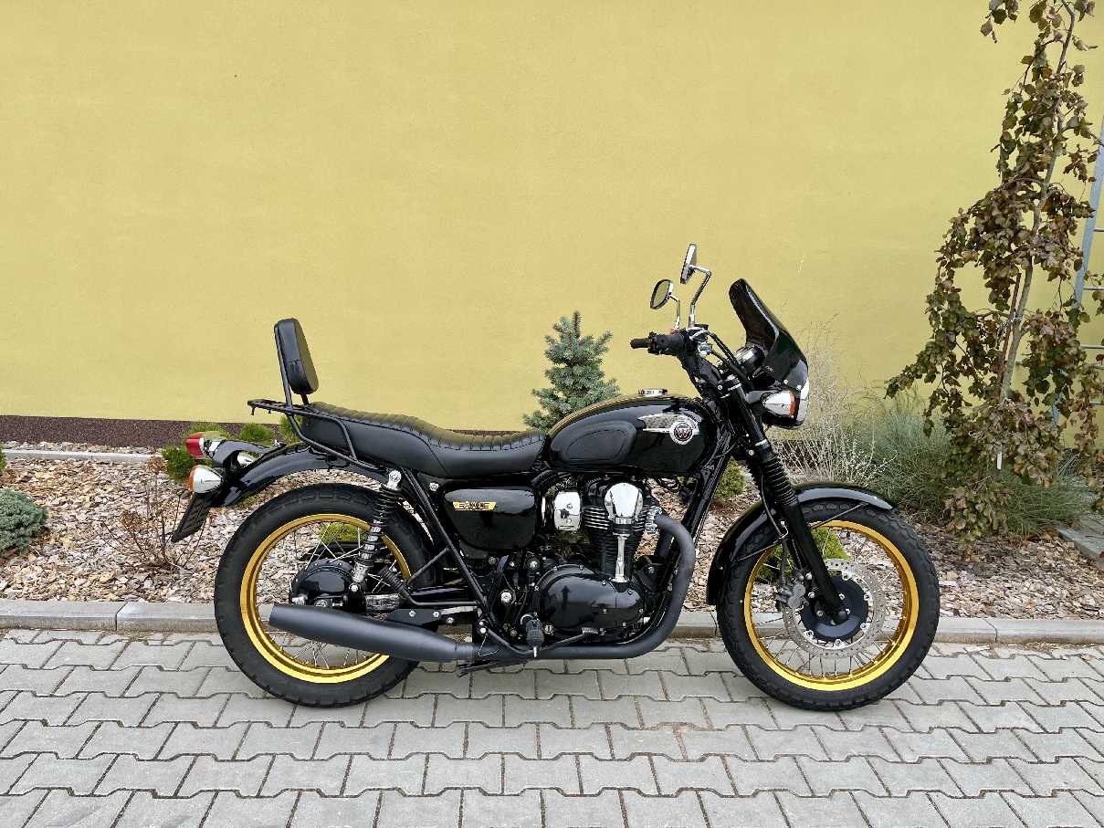 Kawasaki W800