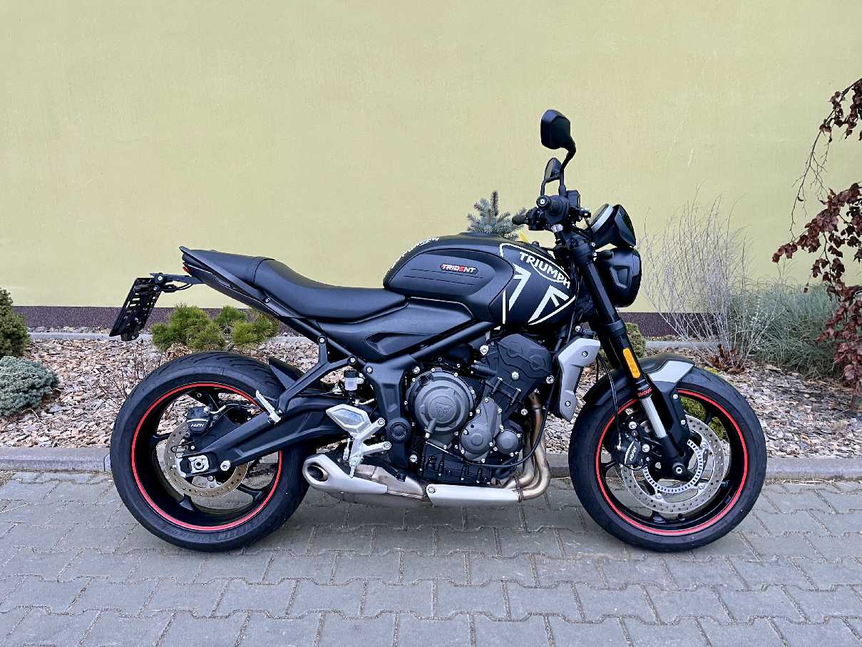Triumph Trident 660