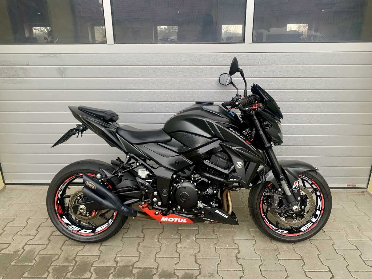 Suzuki GSX - S 750